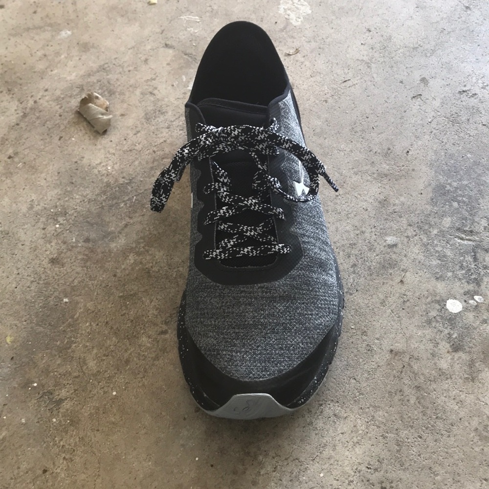 Under Armour tennis shoes - Picture 3 of 4